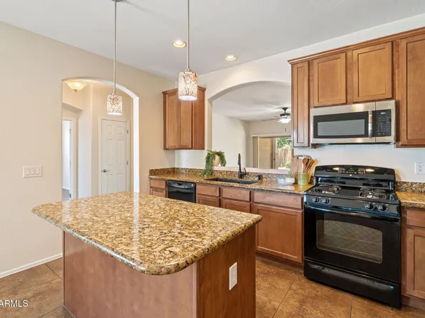 2924 E COCONINO Drive, Gilbert, AZ 85298