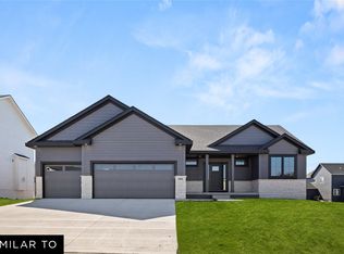 900 Hamilton Rd, Waukee, IA 50263