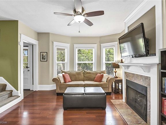 2nd image of 2807 Clinton Ave