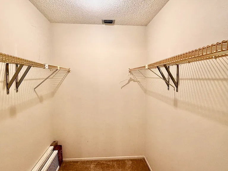 120 Lake Evelyn Dr — Photo 15