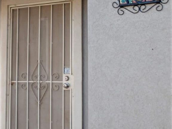2nd image of 707 Alvarado St