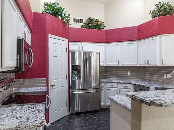 3rd image of 2438 S Roslyn