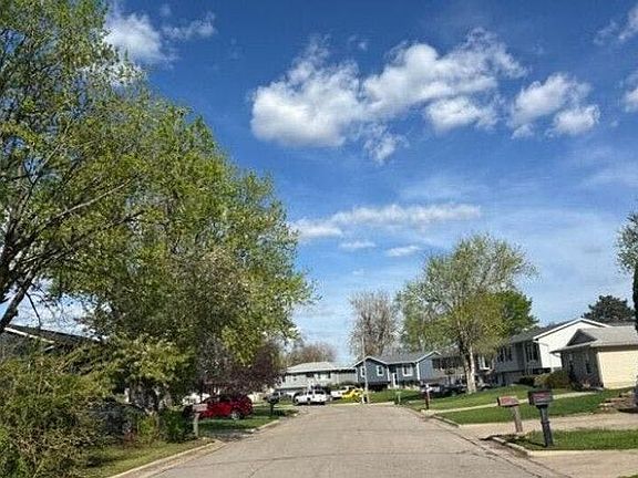 5th image of 1321 Greenfield Dr