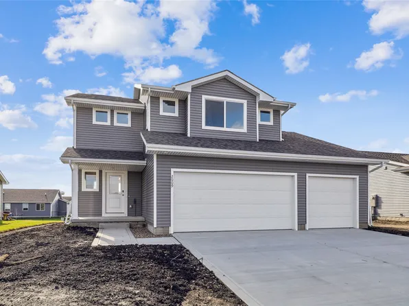 2009 White Oak Ln, Granger, IA 50109