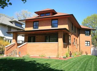 158 N Ridgeland Ave, Oak Park, IL 60302