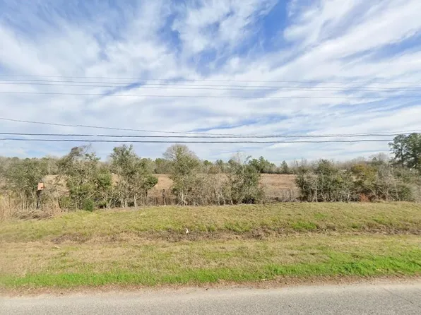 18976 Highway 105, Sour Lake, TX 77659