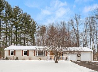 6 Vernon Rd, Enfield, CT 06082