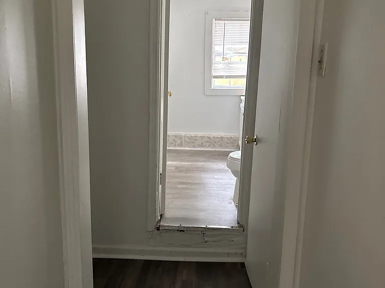 1105 N McLemore Ave #A — Photo 14