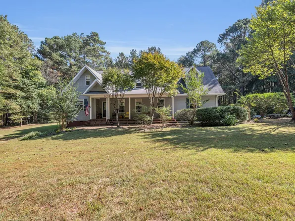 3114 Langley Dr, Tunnel Hill, GA 30755