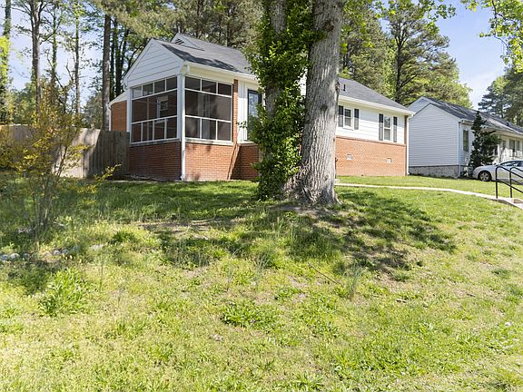 3rd image of 9020 Weldon Dr