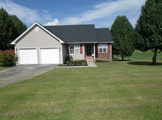 7324 Bowling Green Rd, Scottsville, KY 42164