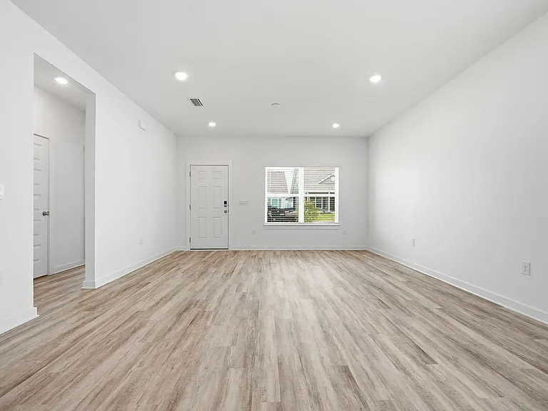 213 Huckleberry St — Photo 5