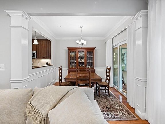 5th image of 11 Kendall Ct