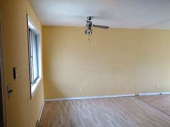 3rd image of 2519 Arthur Ave