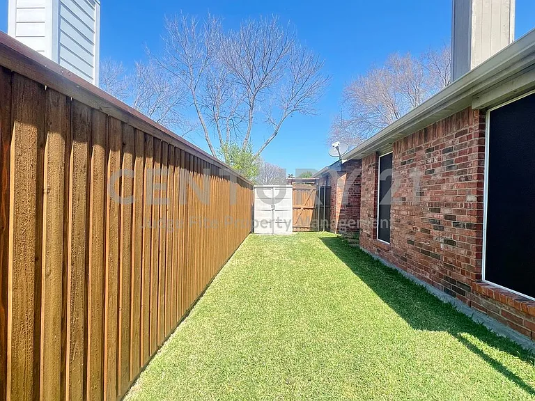 10613 Tallahassee Dr — Photo 14