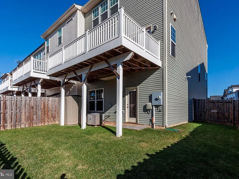 9210 Dawkins Crest Cir — Photo 18
