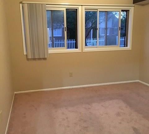 5th image of 2592 Davison Ave