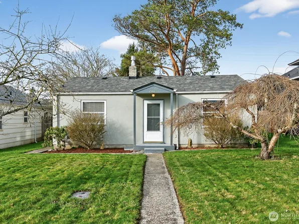 2417 Orleans St, Bellingham, WA 98228