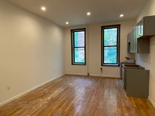 Rented by TheRealEstateCompany.com LLC | media 14