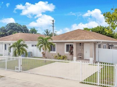 814 NW 114th St, Miami, FL, 33168