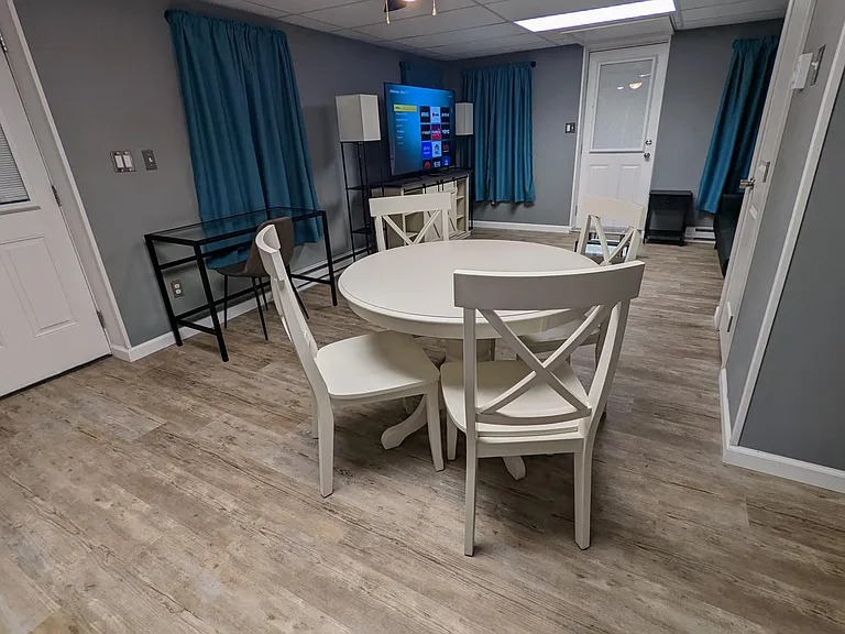 39 Queen St #1 — Photo 10
