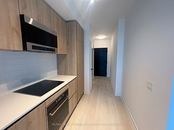 3rd image of 117 Broadway Ave #903