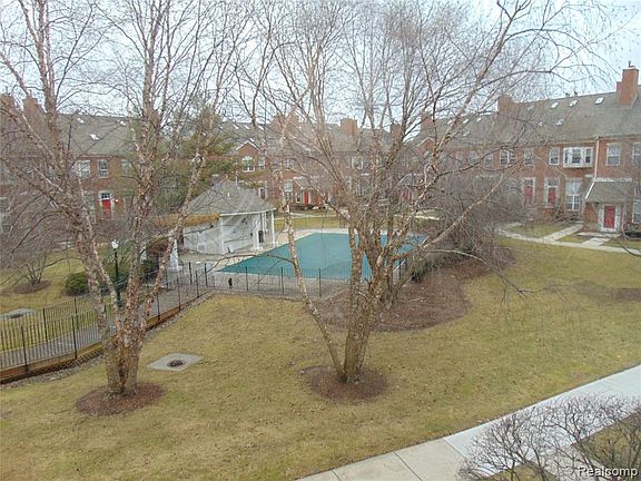 2nd image of 1521 Chesapeake