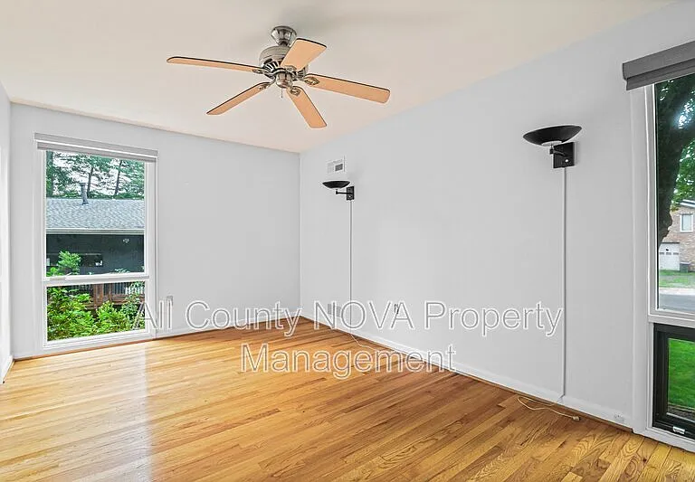 8108 Timber Valley Ct — Photo 25