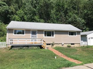 596 Division Ln, Beaver, PA 15009