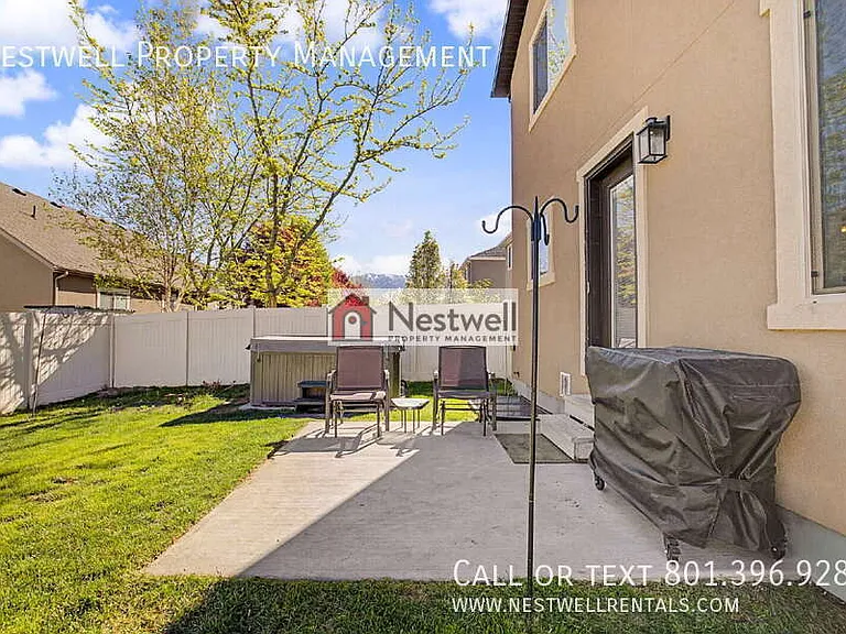 35 E Water Ln — Photo 29