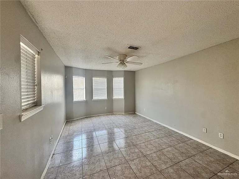 1804 Oasis Ave #307 — Photo 8