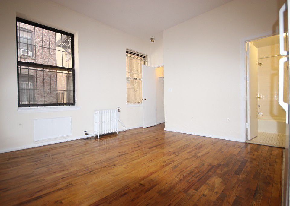 2nd image of 605 W 112th St APT 3A