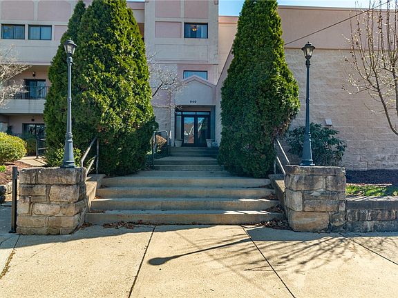 2nd image of 640 5th St APT 103