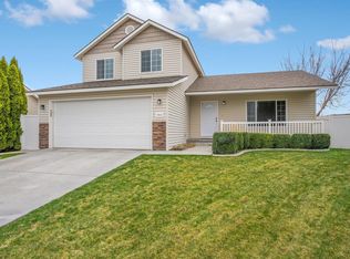 7816 Three Rivers Dr, Pasco, WA 99301