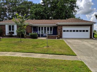 211 Sunset Blvd, Robinson, IL 62454