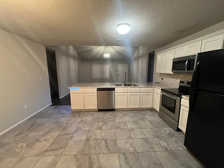 821 Richland Creek Ave — Photo 8