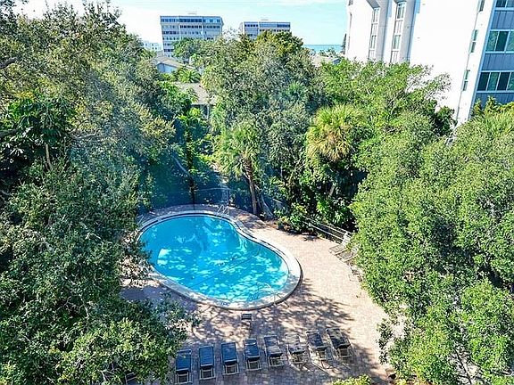 2nd image of 1255 E Peppertree Dr APT 403