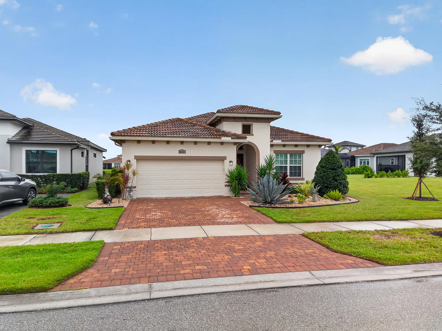 3 bed, 2.0 bath, 1932 sqft, $4,250 — Photo 4
