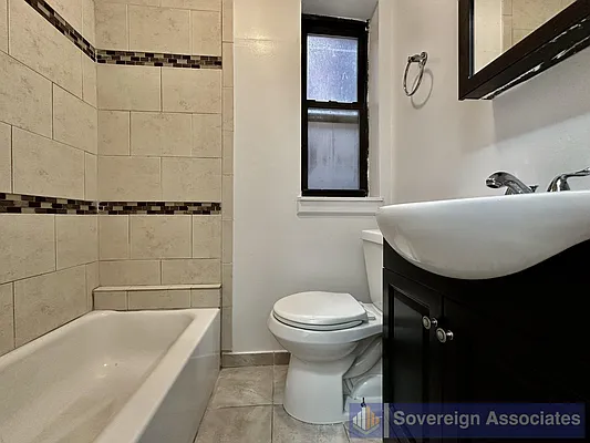 Rented by Sovereign Associates | media 11