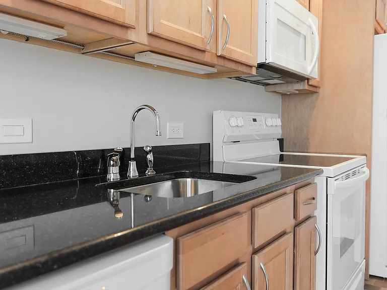 15100 Detroit Ave #8 — Photo 2