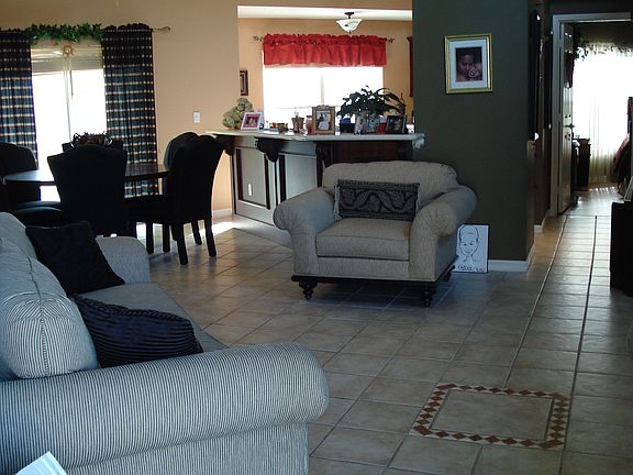 Living Room/ Dining room 