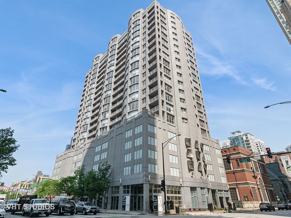 1st image of 600 N Dearborn St APT 605
