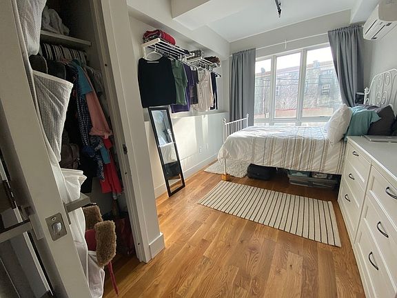 2nd image of 880 Dekalb Ave #613