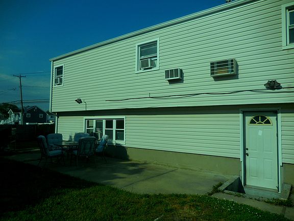 4th image of 775 S Wellwood Ave