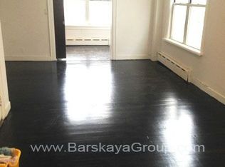 2345 31st Dr APT 1, Astoria, NY 11106