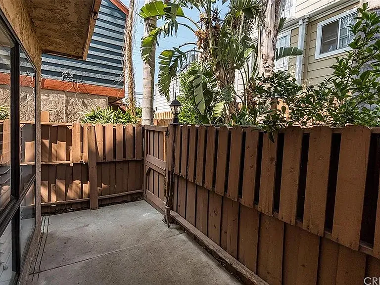 15024 Nordhoff St #12 — Photo 52