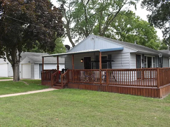 706 Kellogg Ave, Charles City, IA 50616