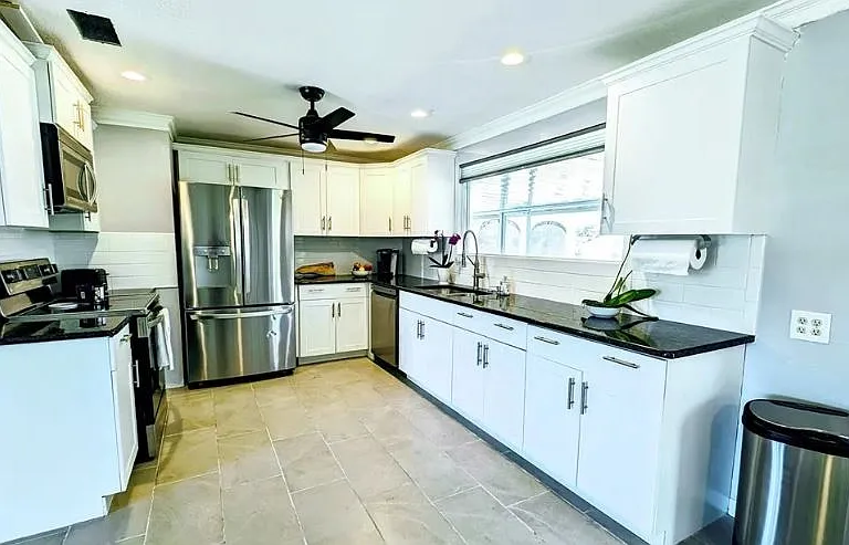 18686 Van Nuys Cir — Photo 2