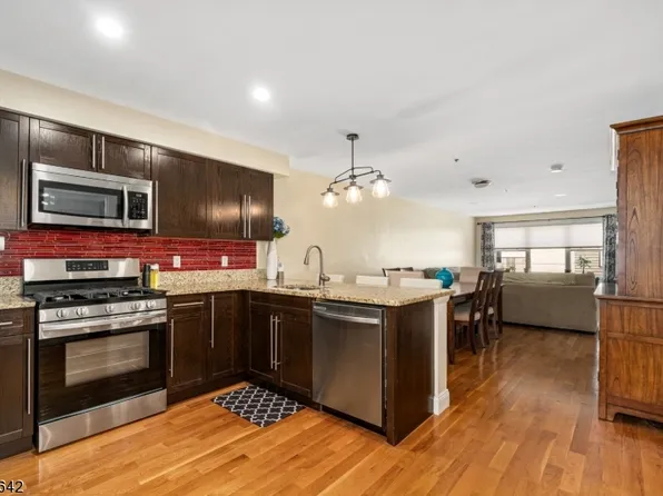 5711 Jefferson St #303, West New York Town, NJ 07093