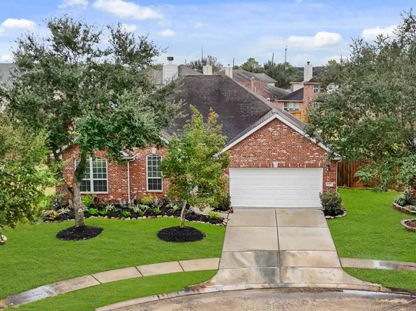 2709 Barons Cove Court, Pearland, TX 77584